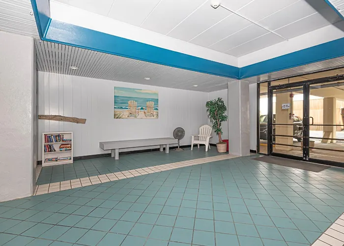 Holiday home Direct Oceanfront With Pool 68th St With Pool *