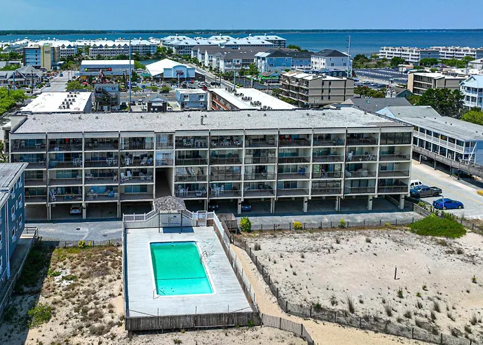 Direct Oceanfront With Pool 68th St With Pool Holiday home Ocean City